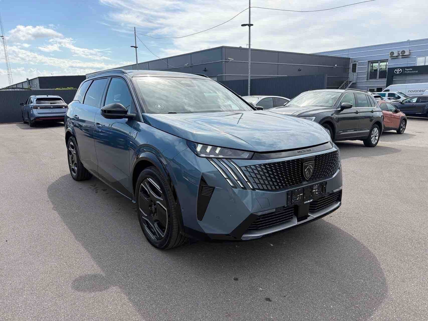 undefined Peugeot e-5008 fra 2025