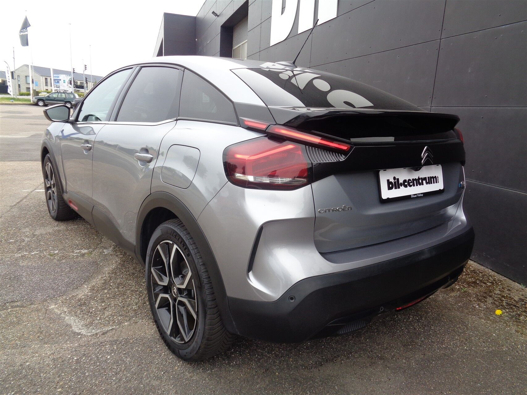 Grå Citroën ë-C4 fra 2021