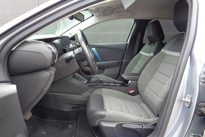 Grå Citroën ë-C4 fra 2021