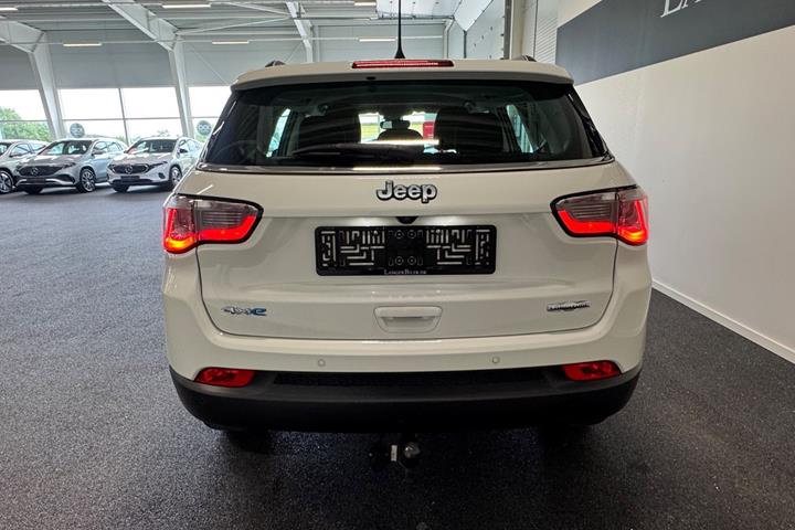 Hvid Jeep Compass fra 2021