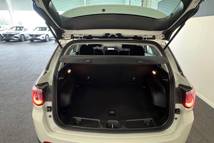Hvid Jeep Compass fra 2021