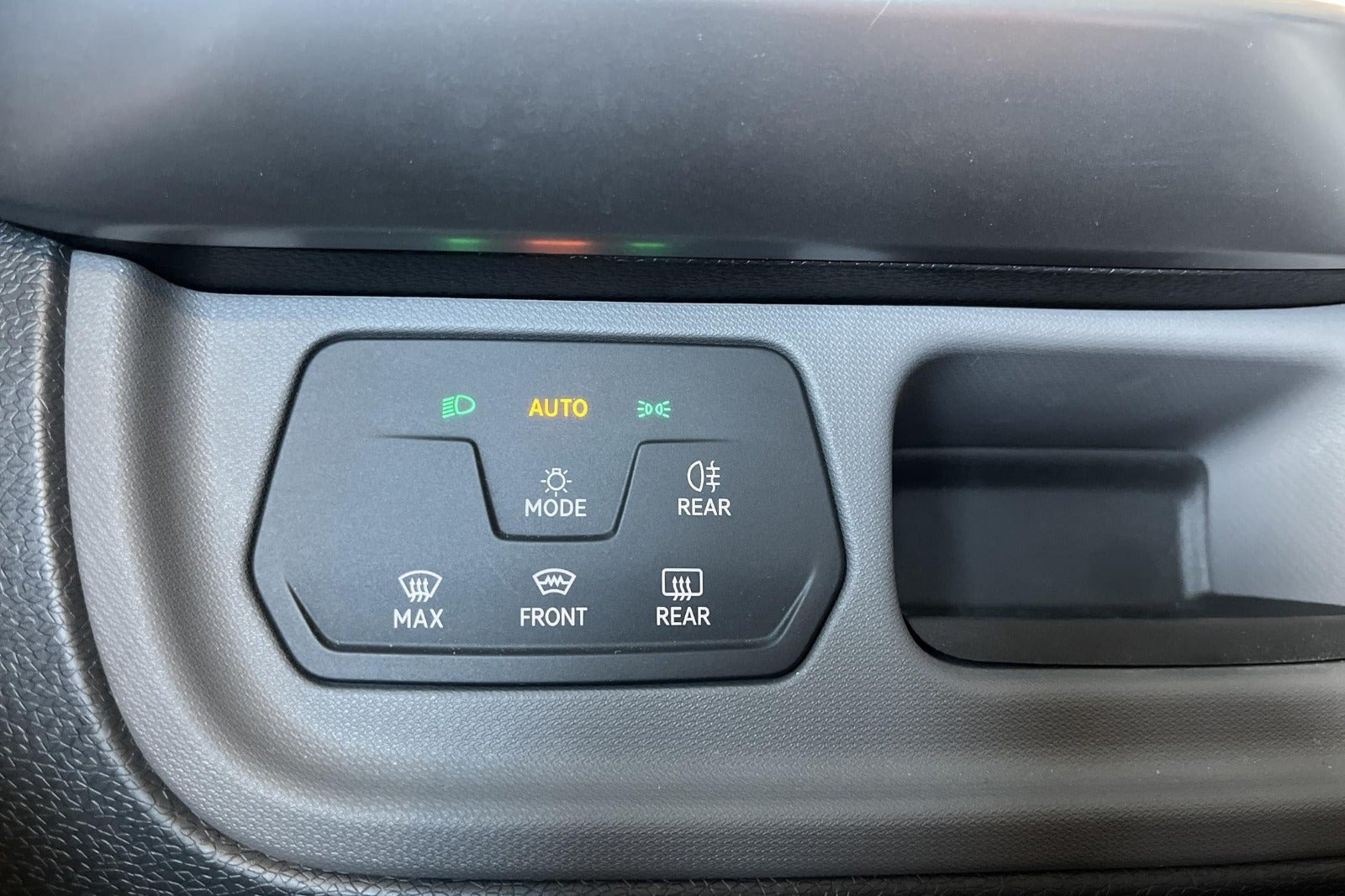 Hvid VW ID.Buzz fra 2023
