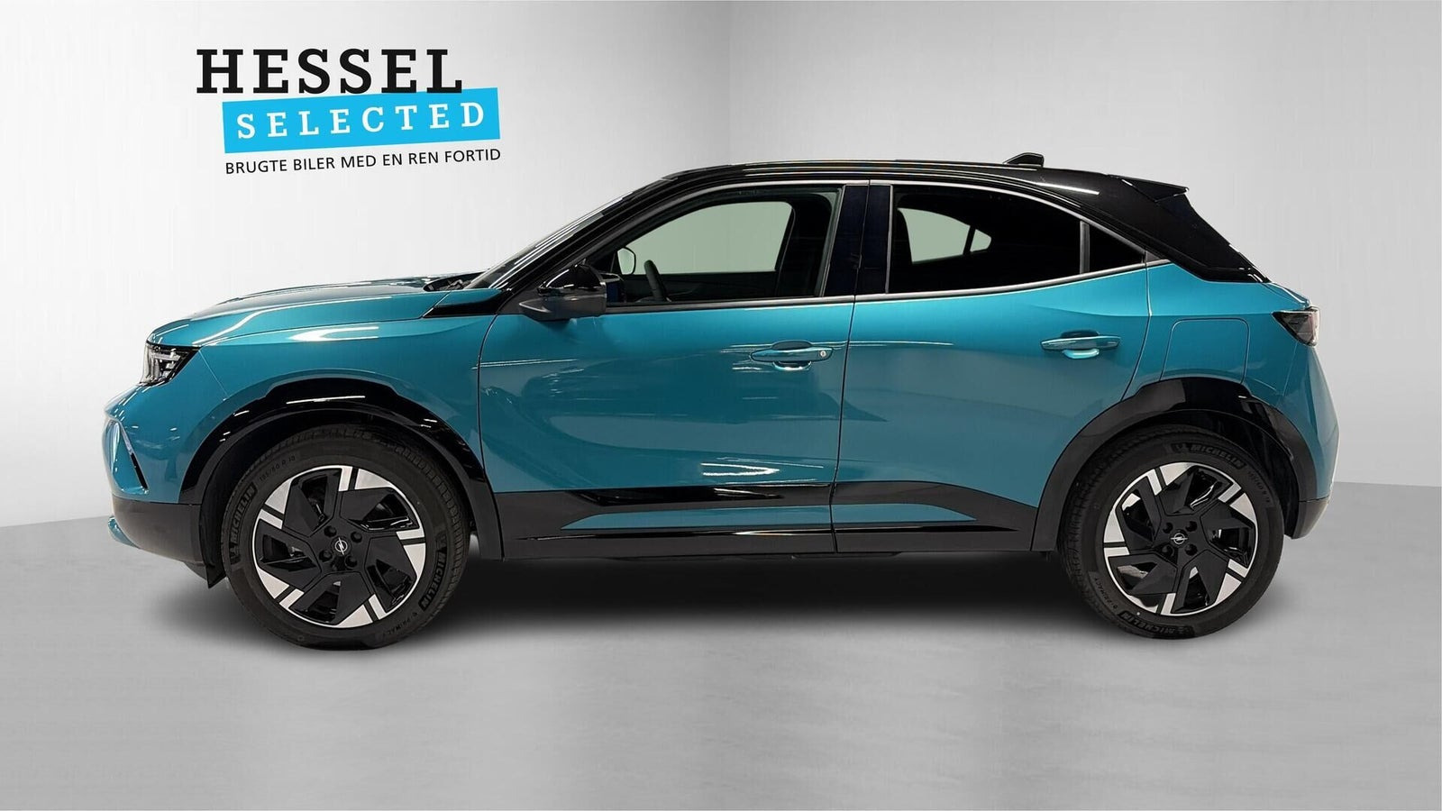 Blå Opel Mokka-e fra 2025