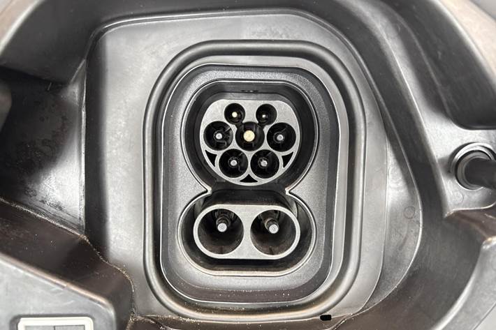 Grå Opel Corsa-e fra 2020