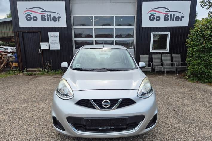 Grøn Nissan Micra fra 2013