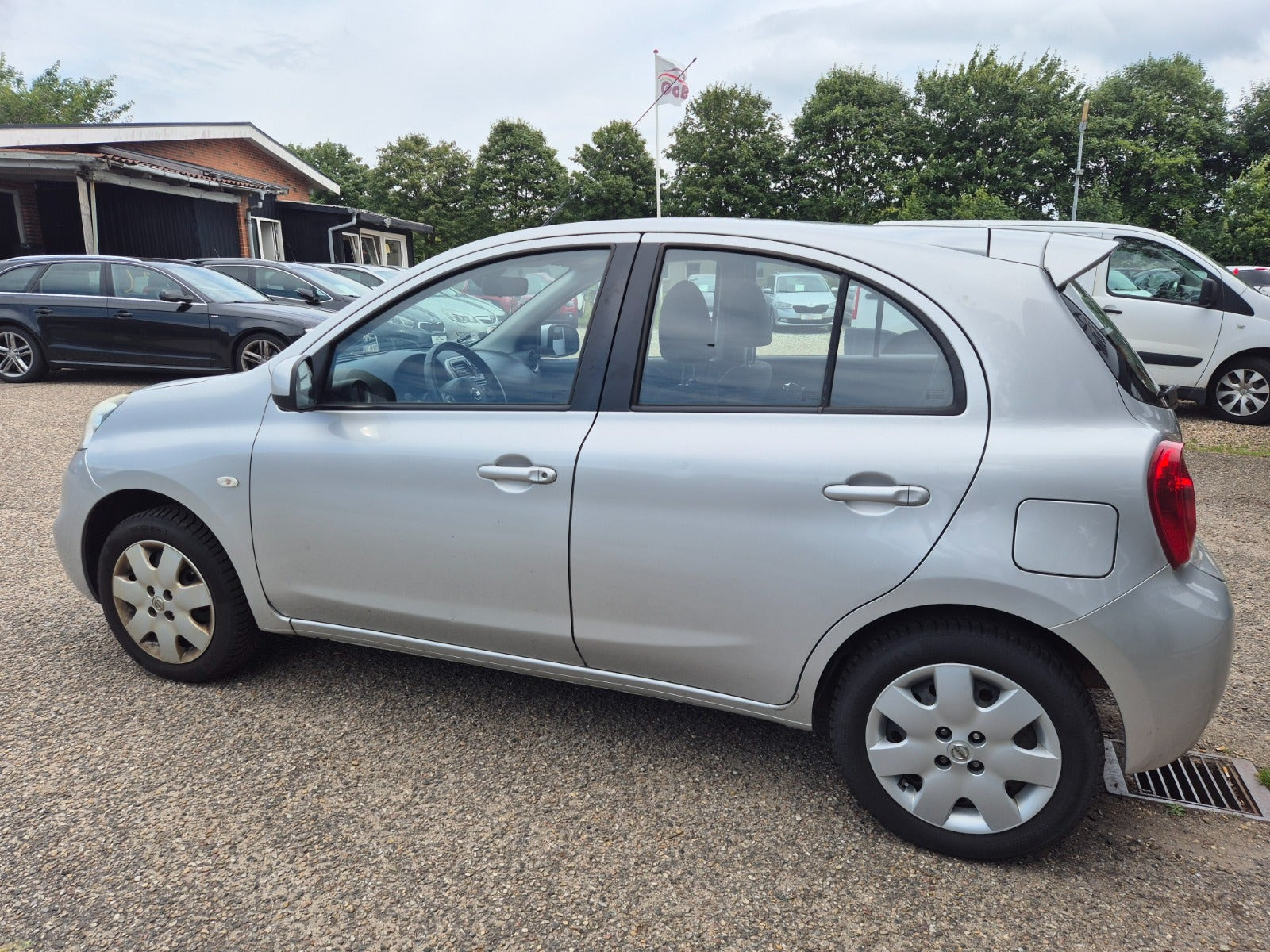 Grøn Nissan Micra fra 2017