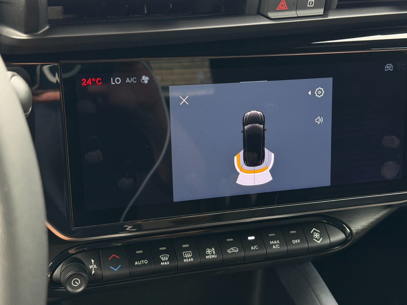 Blå Alfa Romeo Junior fra 2025