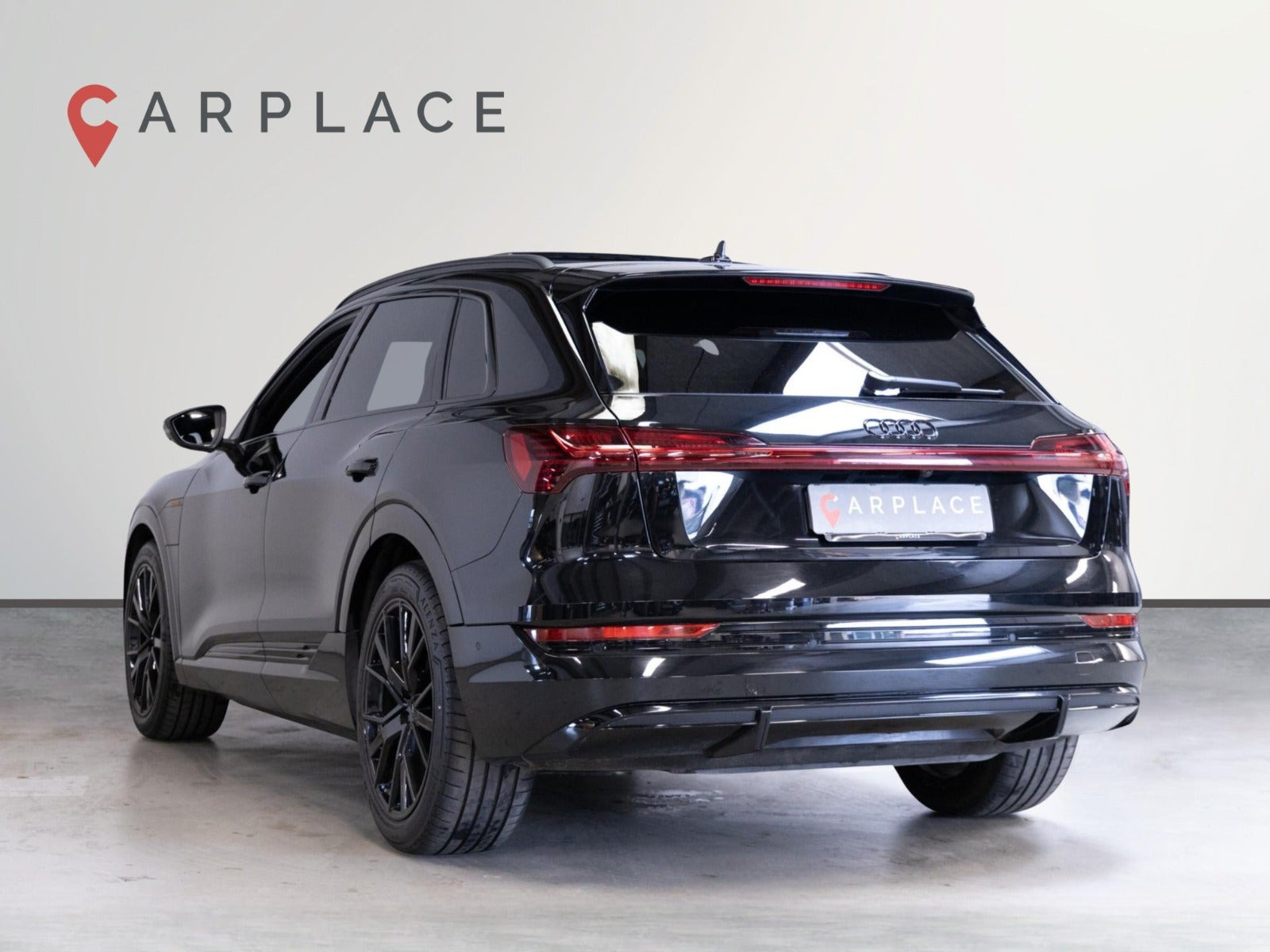 Sort Audi e-tron fra 2023