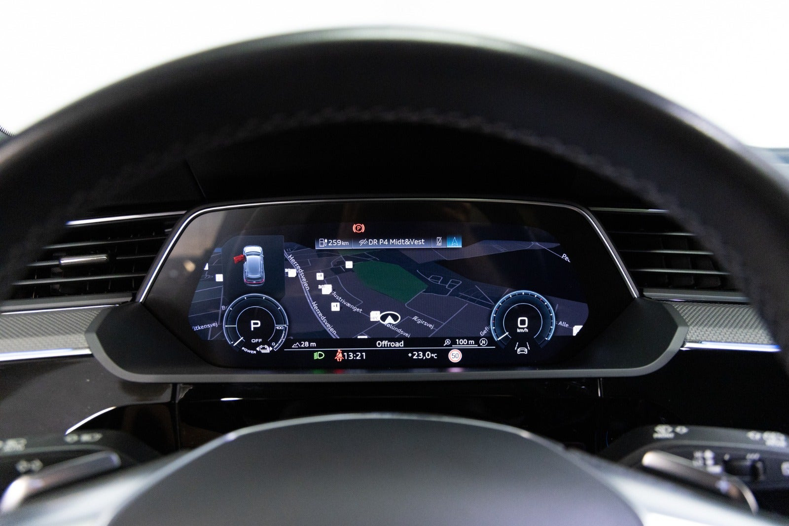 Sort Audi e-tron fra 2023