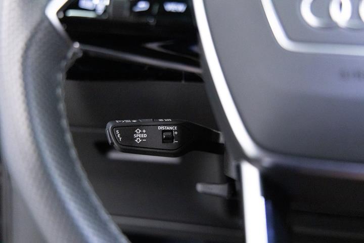 Sort Audi e-tron fra 2023