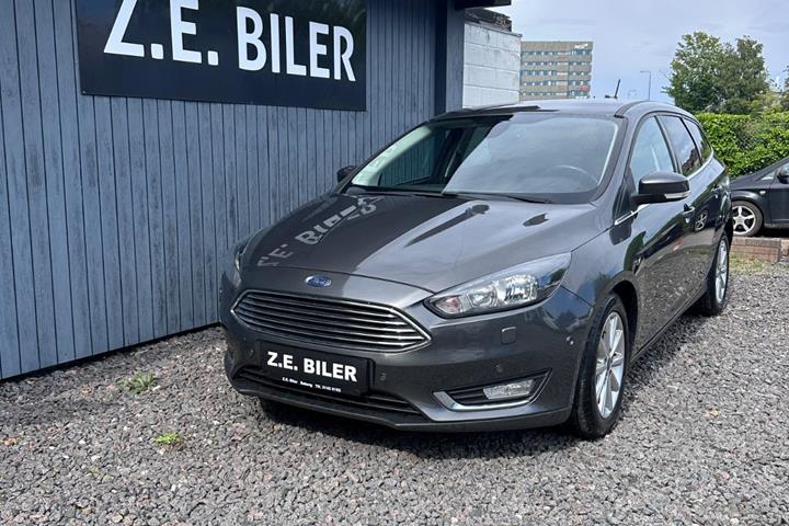 undefined Ford Focus fra 2017 set udefra