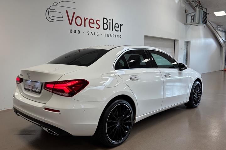 Hvid Mercedes A250 e fra 2020