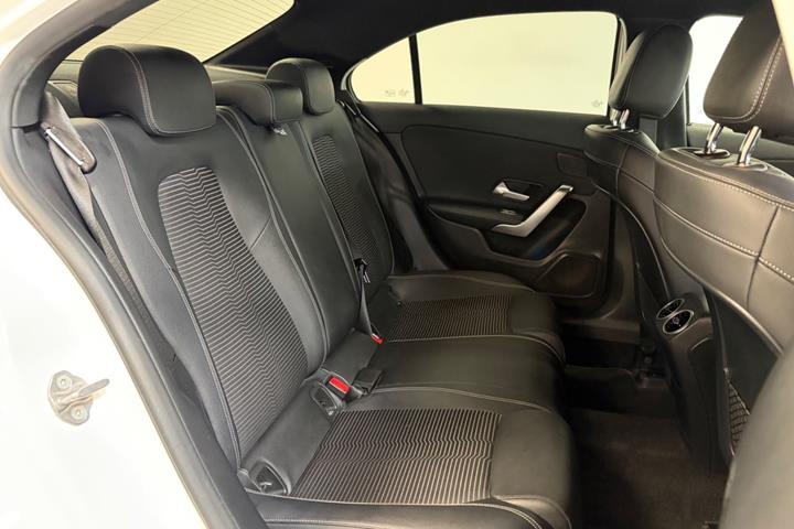 Hvid Mercedes A250 e fra 2020
