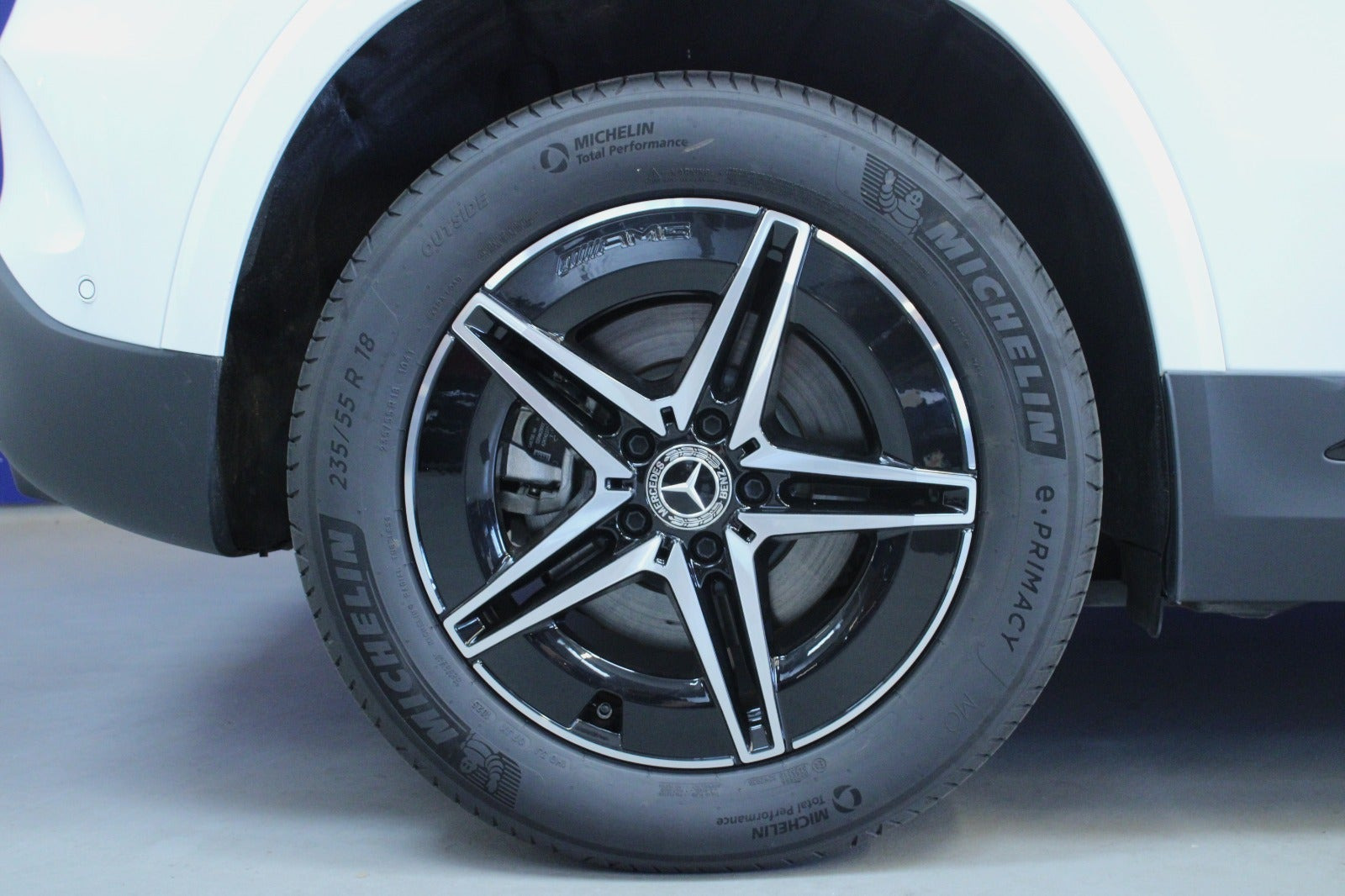Hvid Mercedes EQA250+ fra 2025