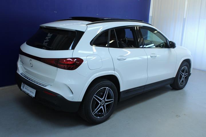 Hvid Mercedes EQA250+ fra 2025