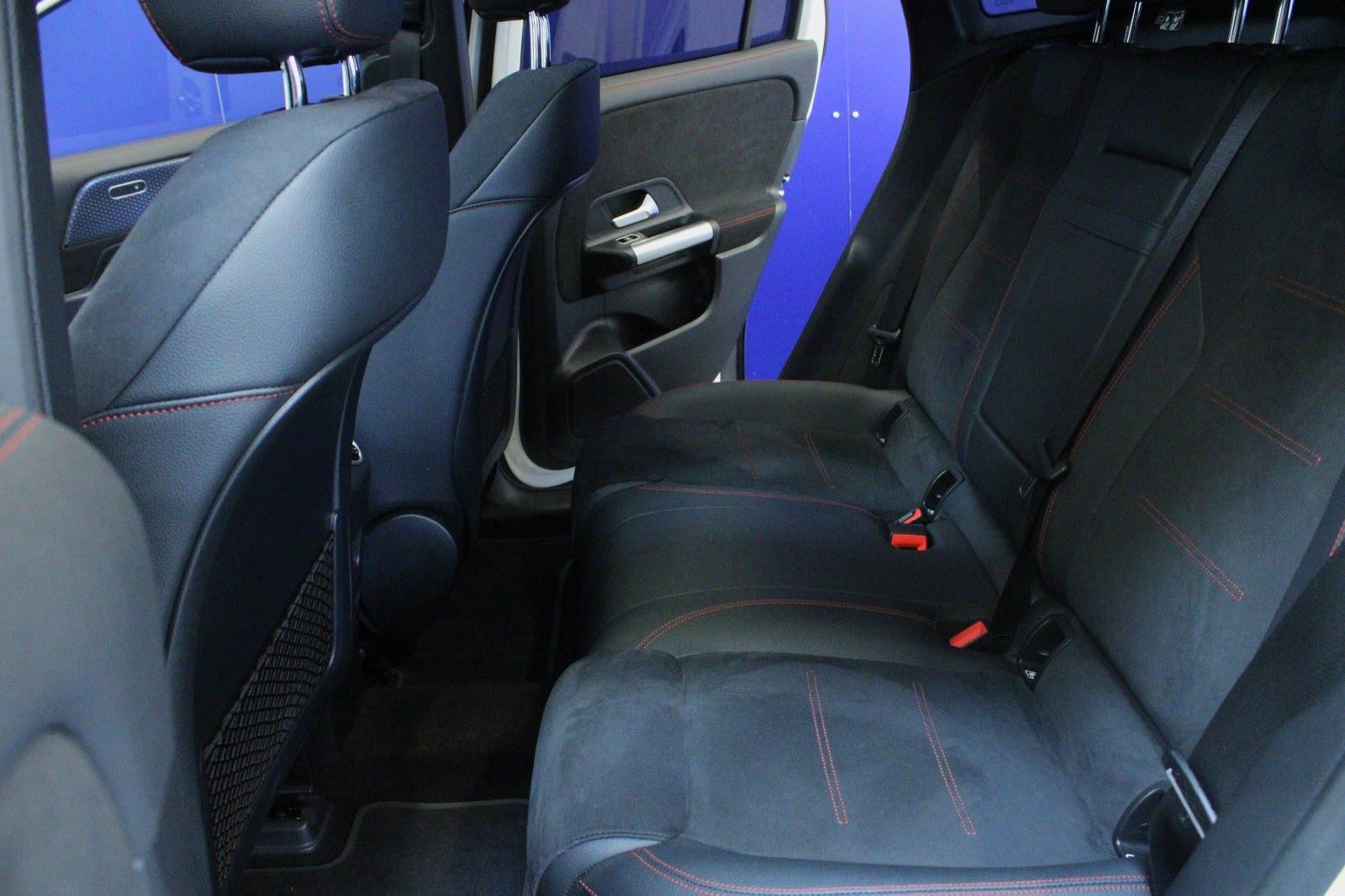 Hvid Mercedes EQA250+ fra 2025
