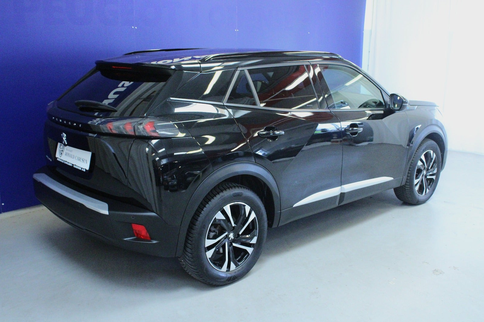 Sort Peugeot e-2008 fra 2021