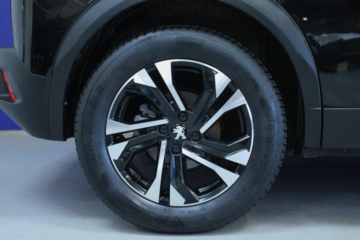Sort Peugeot e-2008 fra 2021