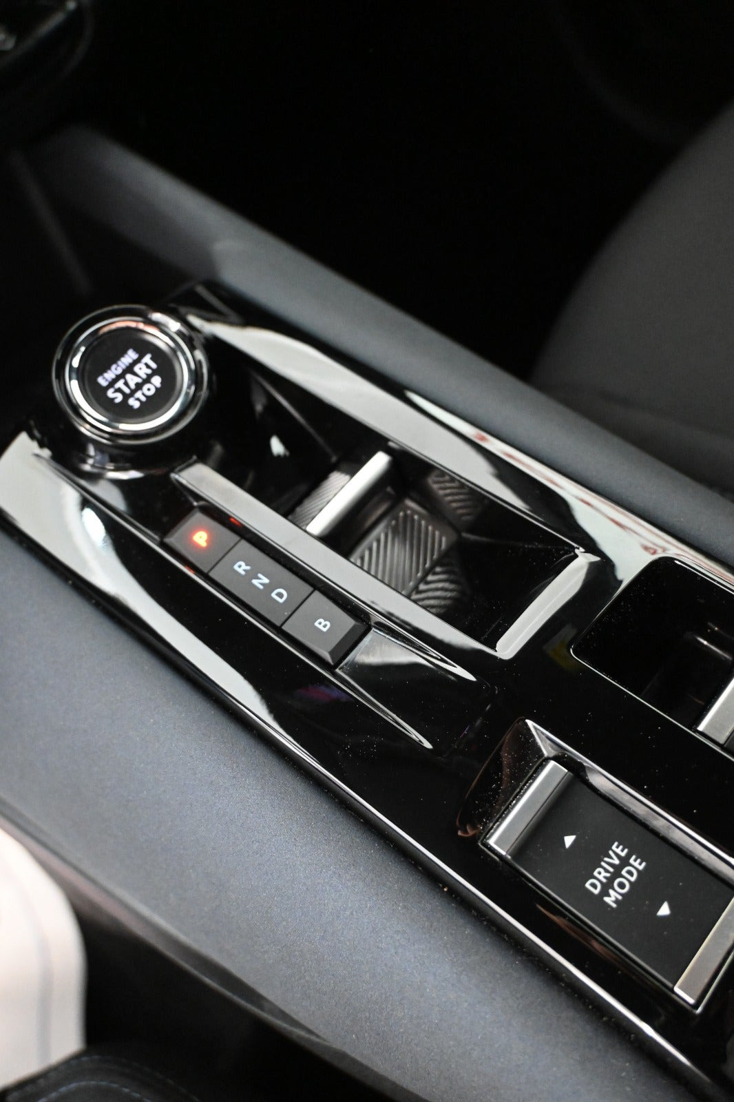 Blå Alfa Romeo Junior fra 2024