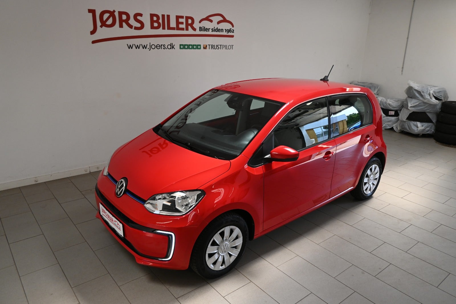 Rød VW E-UP! fra 2021