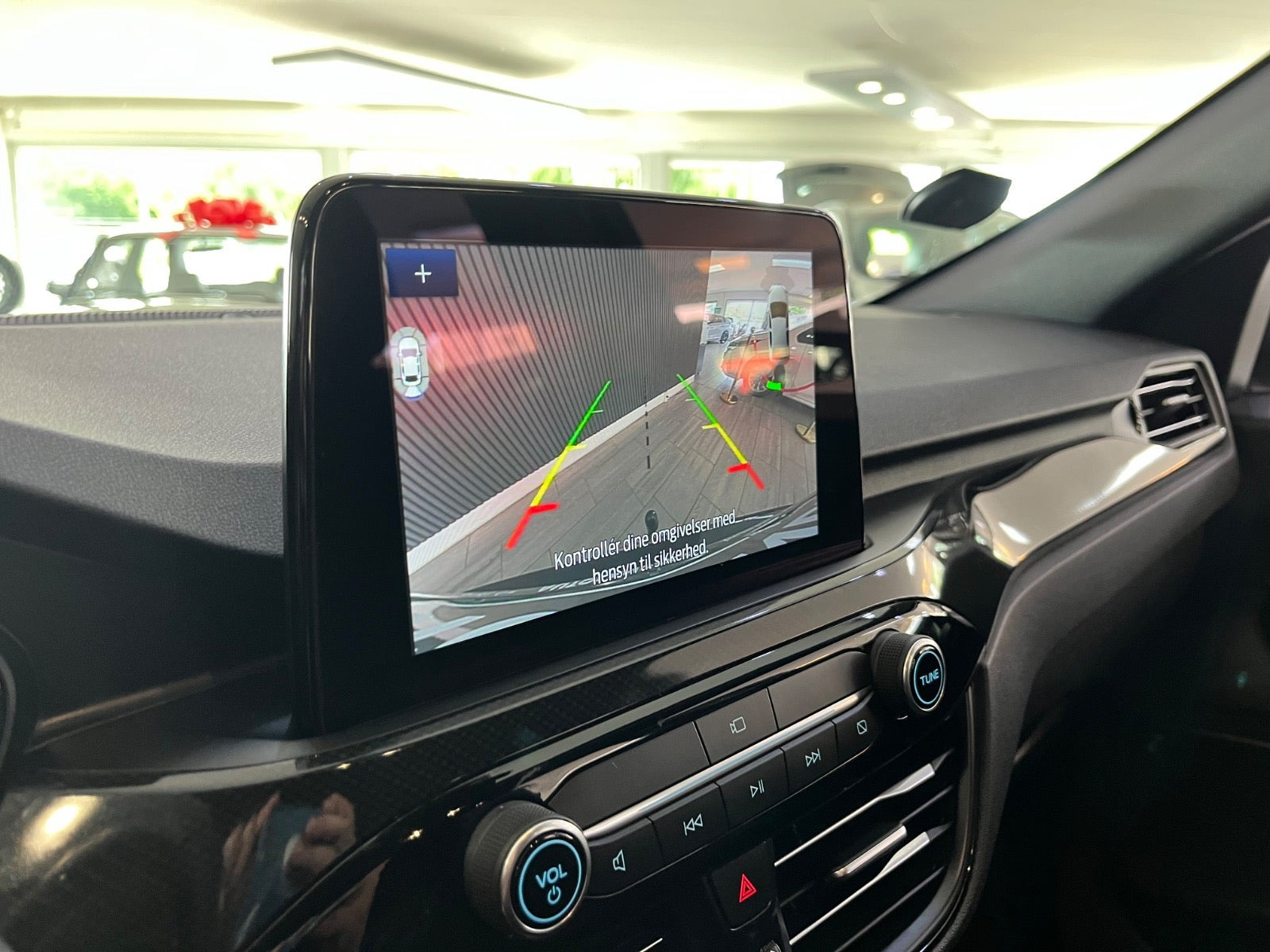 Sort Ford Kuga fra 2020