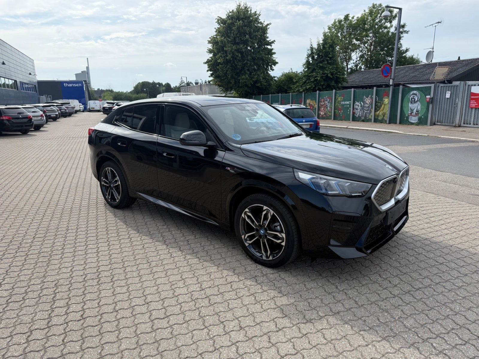 Sort BMW iX2 fra 2025
