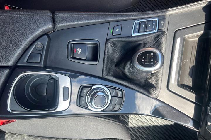 Sort BMW 520i fra 2013