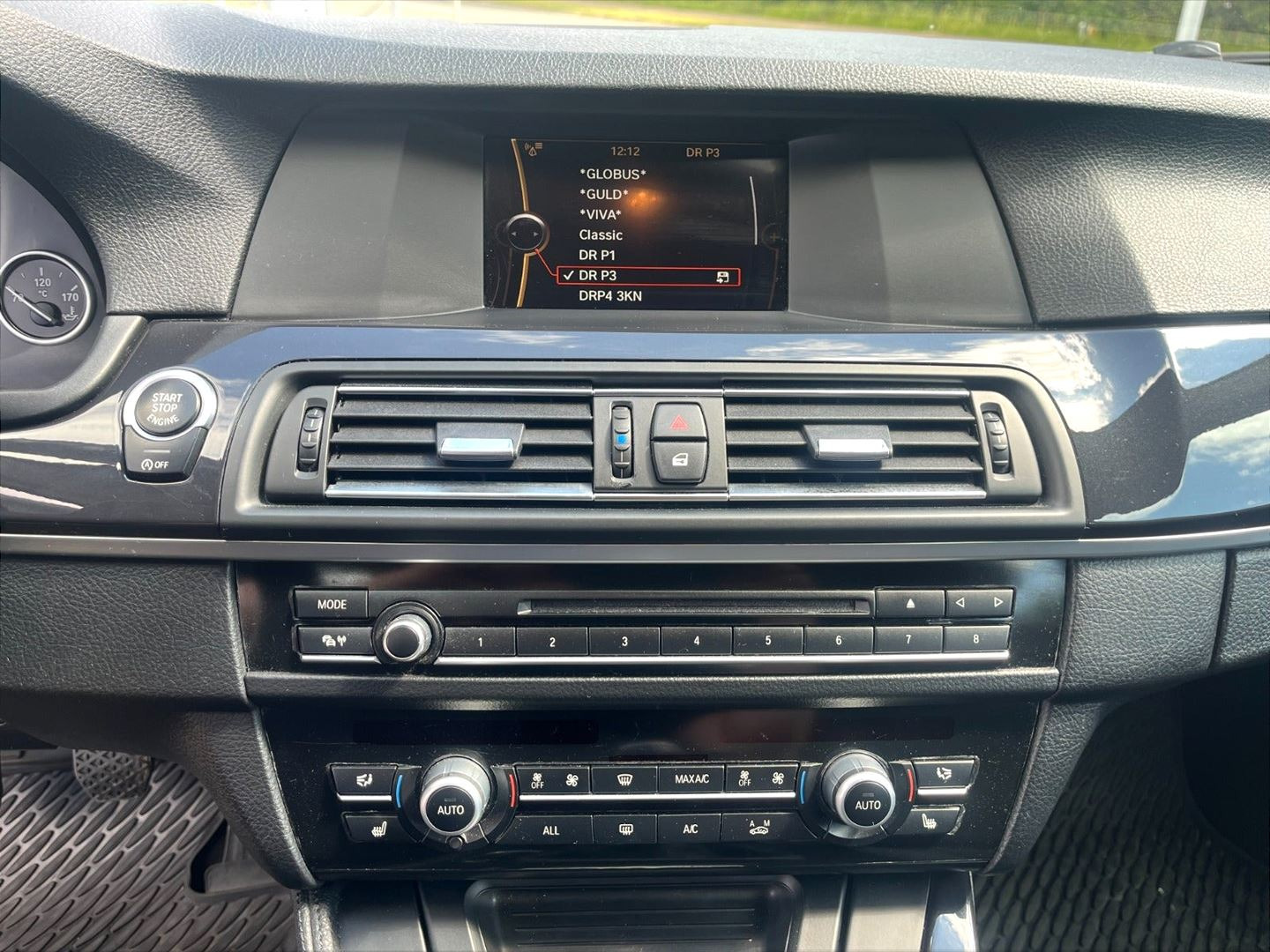Sort BMW 520i fra 2013