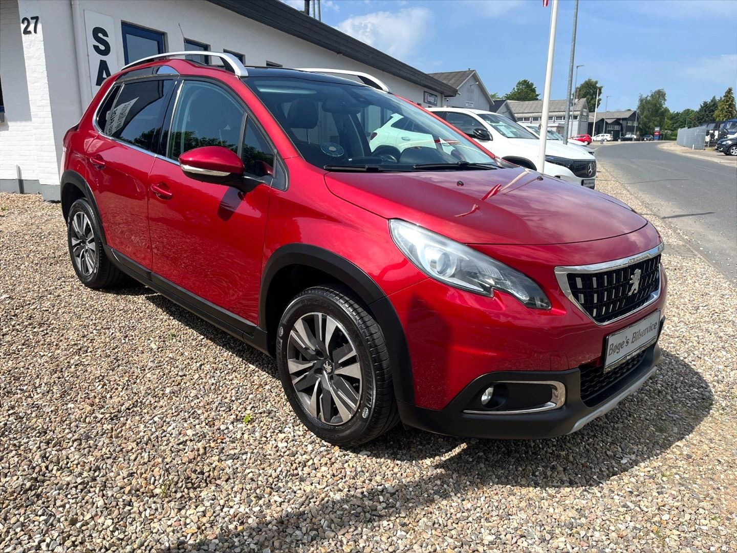 Peugeot 2008 1,6 BlueHDi 100 Allure Sky