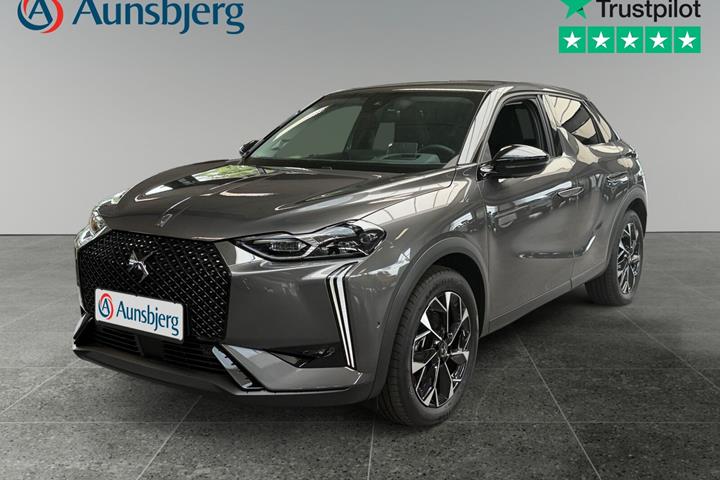 Grå DS DS 3 CrossBack fra 2024 set udefra