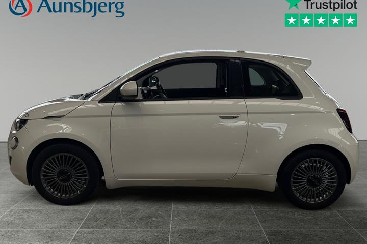 Grå Fiat 500e fra 2022