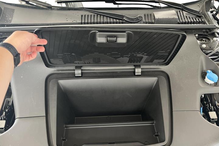 Sort Volvo EX30 fra 2025
