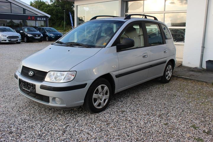 Sølv Hyundai Matrix fra 2008