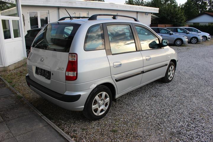 Sølv Hyundai Matrix fra 2008