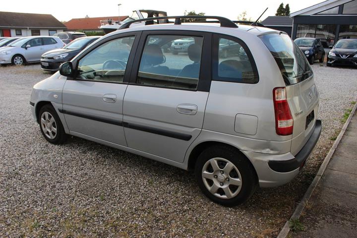 Sølv Hyundai Matrix fra 2008