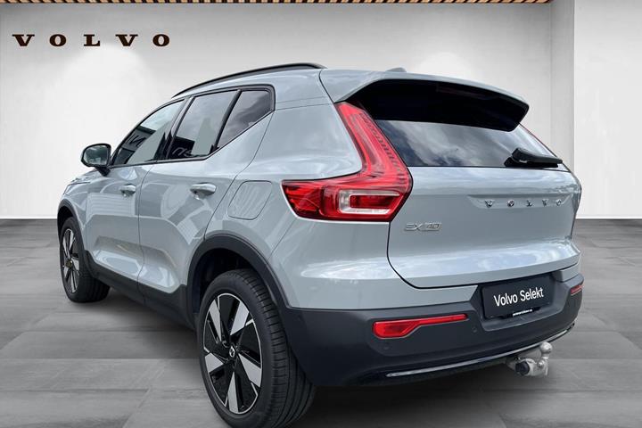 Grå Volvo EX40 fra 2024
