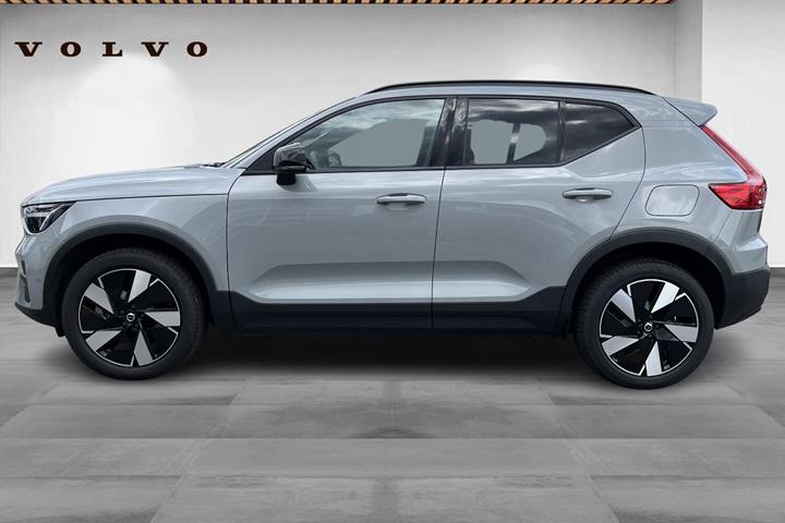 Grå Volvo EX40 fra 2024