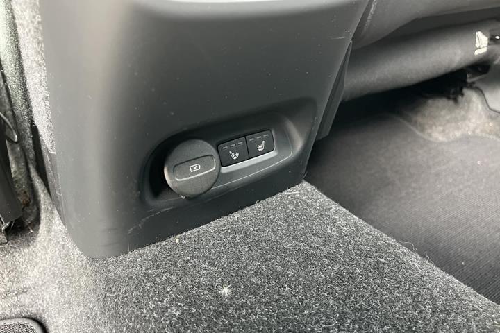 Grå Volvo EX40 fra 2024