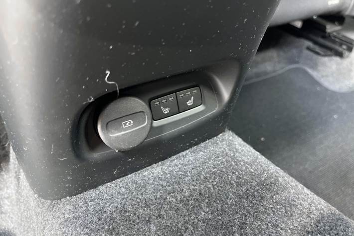 Grå Volvo EX40 fra 2024