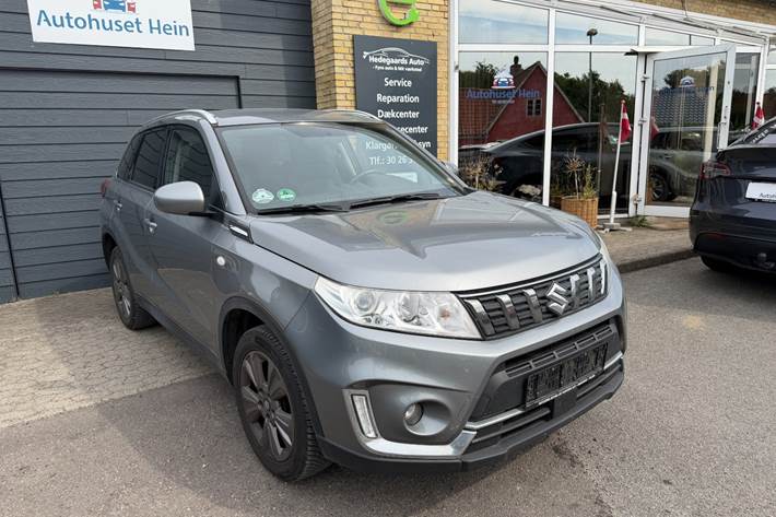 Grå Suzuki Vitara fra 2019