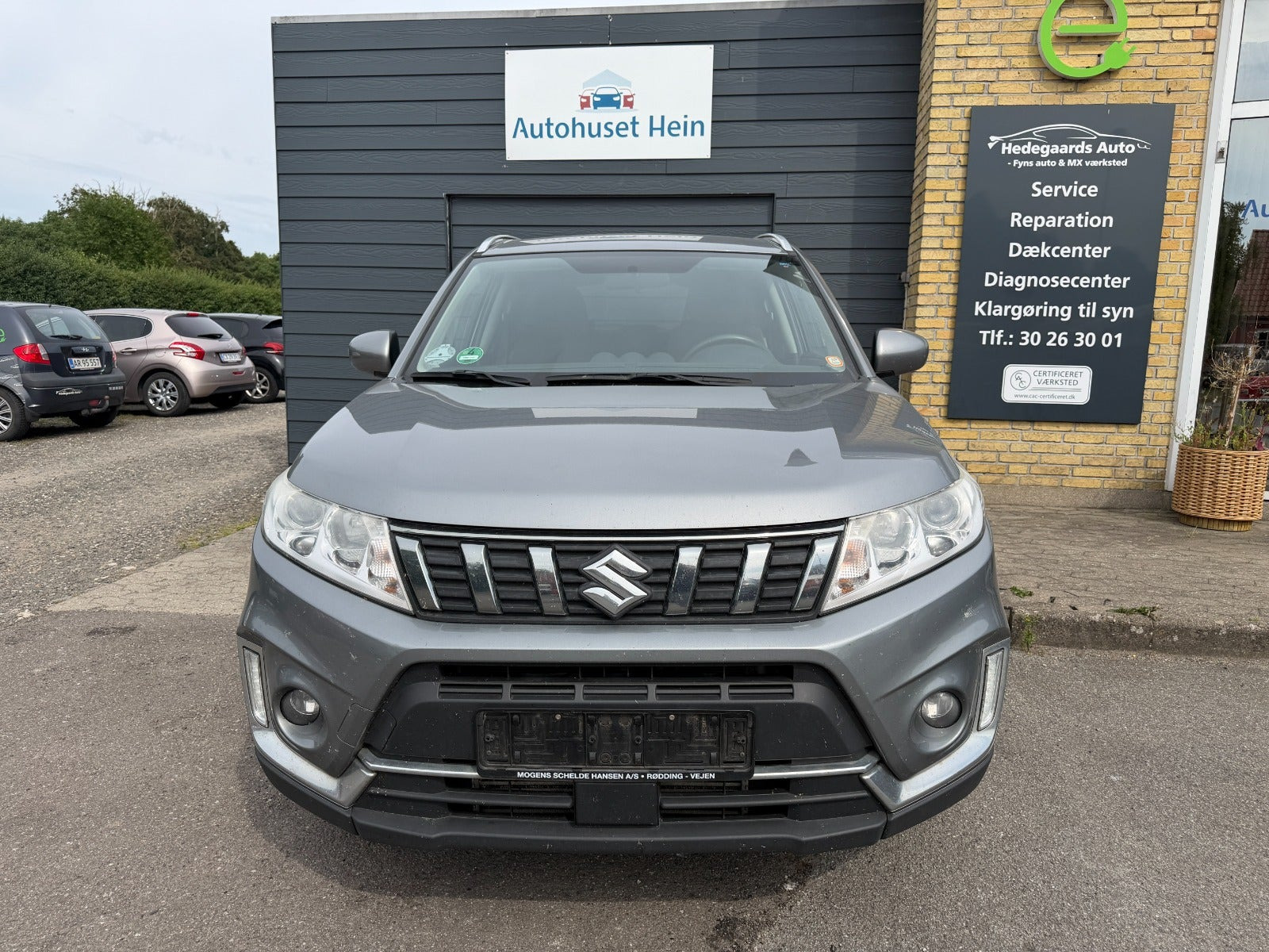 Grå Suzuki Vitara fra 2019