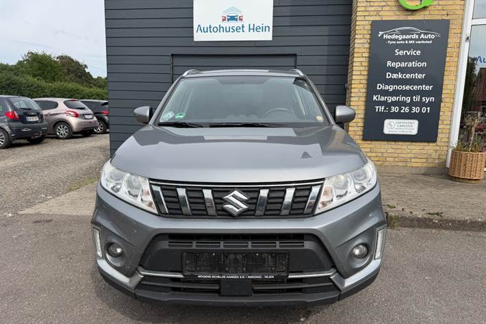 Grå Suzuki Vitara fra 2019