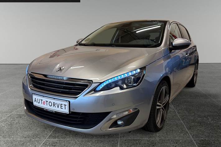 Sølv Peugeot 308 fra 2017