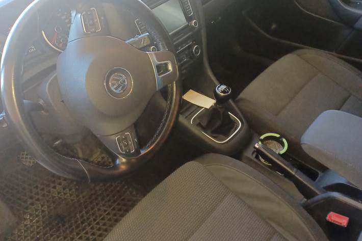 Hvid VW Golf fra 2013