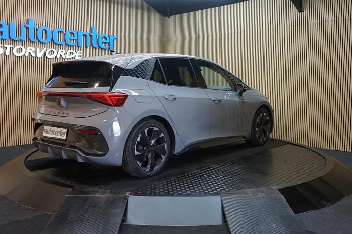 Grå Cupra Born fra 2023