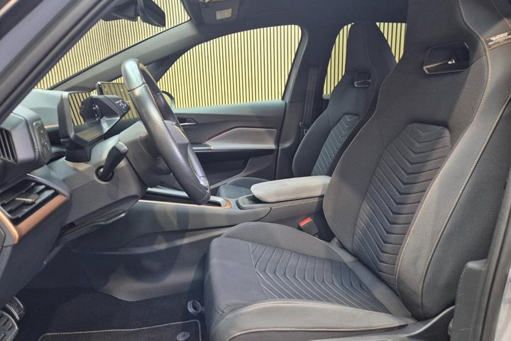 Grå Cupra Born fra 2023