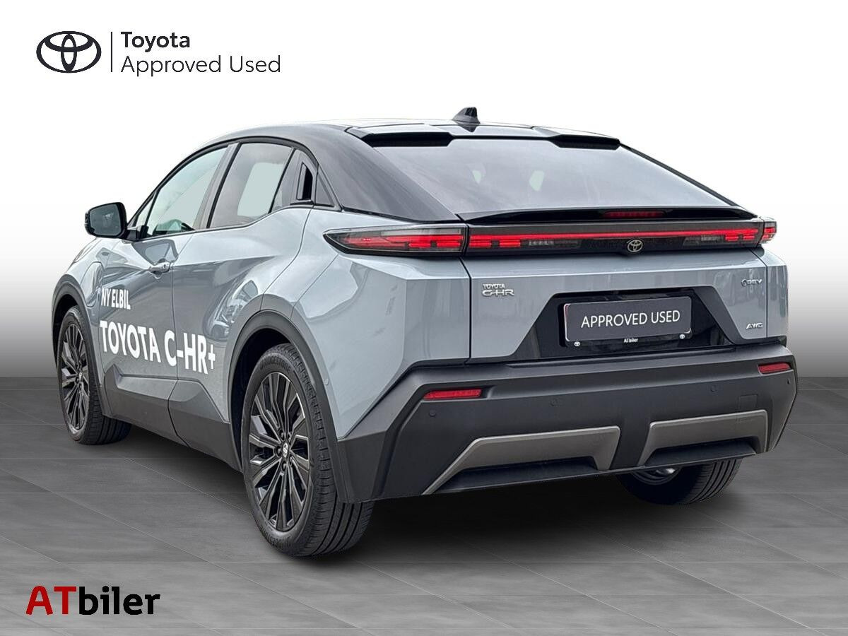 Grå Toyota C-HR+ fra 2026