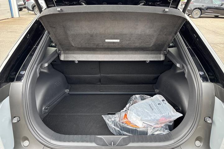 Grå Toyota C-HR+ fra 2026