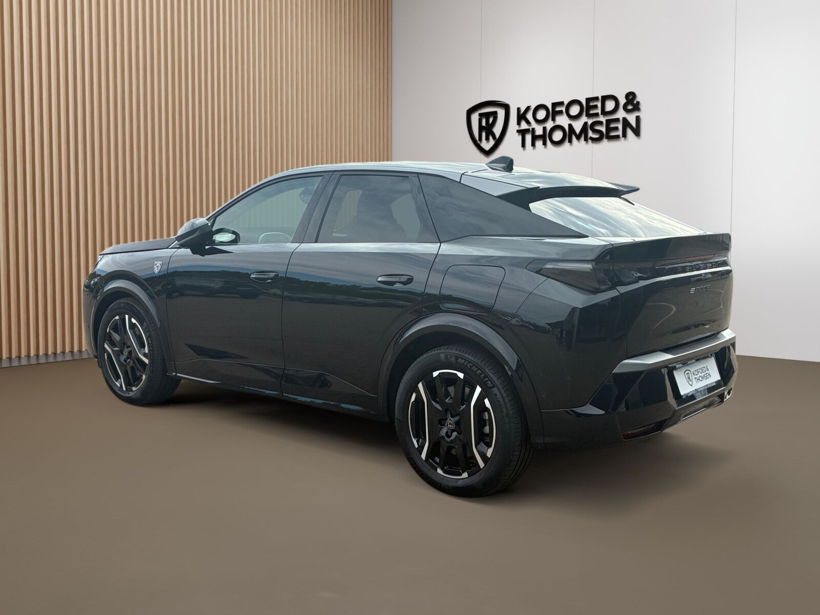 Sort Peugeot e-3008 fra 2025