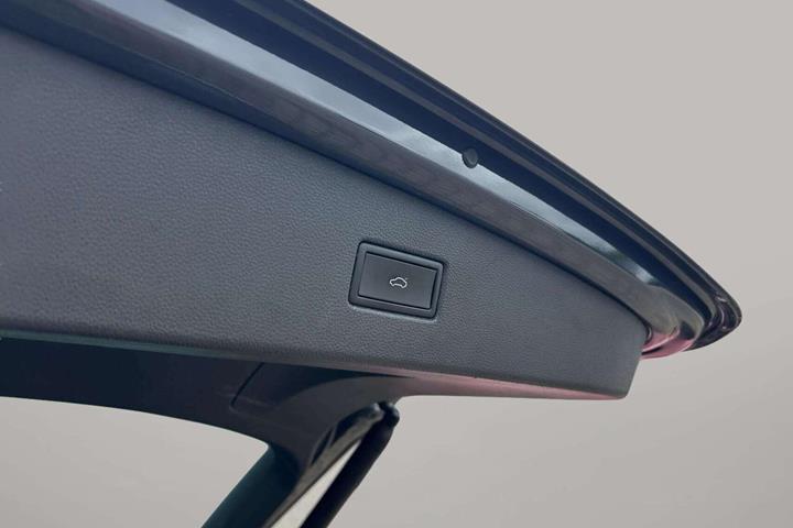 Grå VW Tiguan fra 2021
